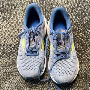 Brooks Ghost Running shoes